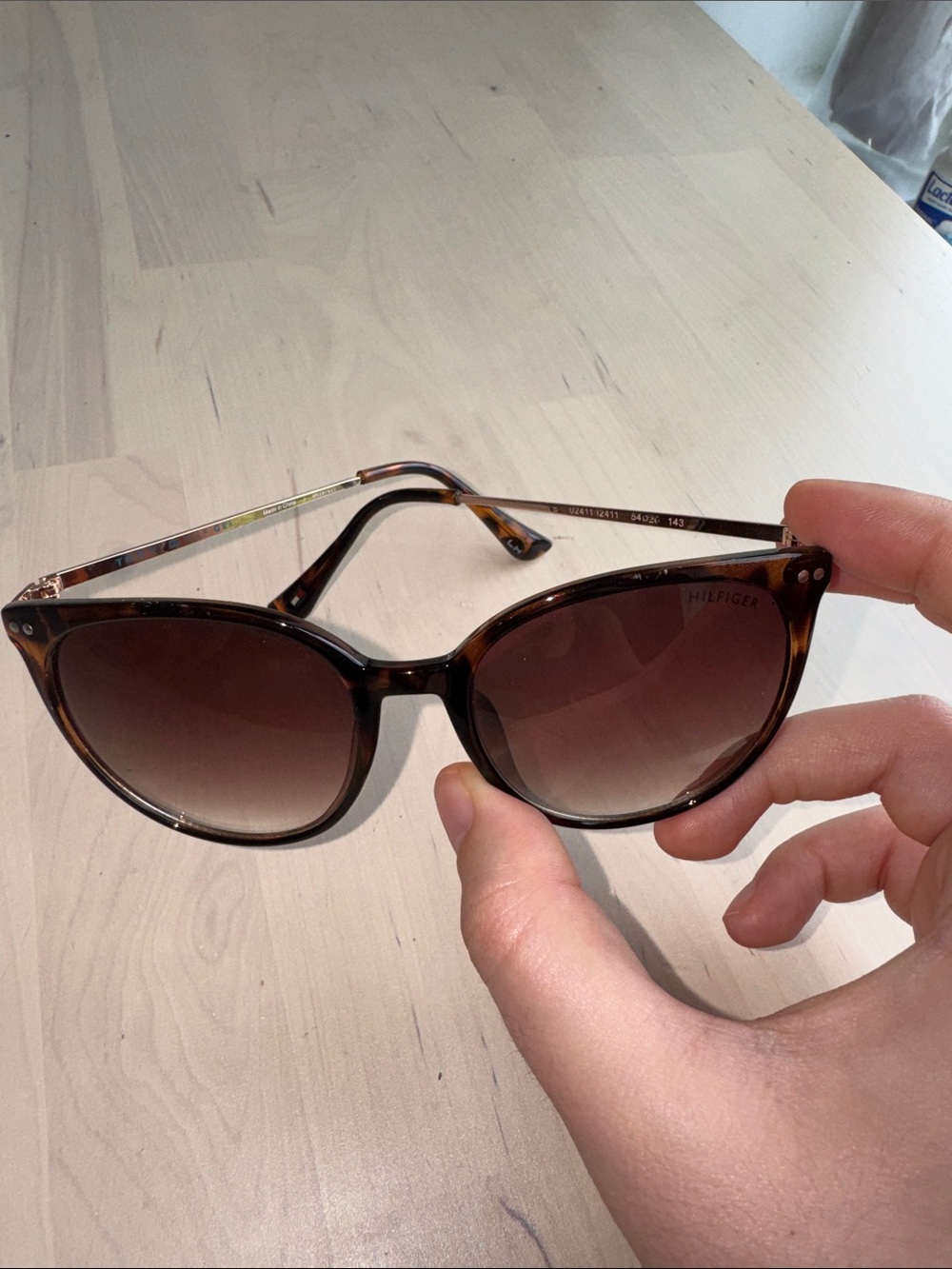 Tommy Hilfiger Women’s Tortoise Shell Sunglasses with Gradient Brown Lenses